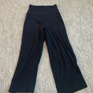 lululemon wide leg align crop (23” in seam)